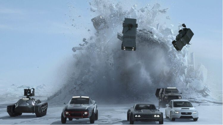 《速度与激情8》里的纽约撞车戏怎么拍出来的?