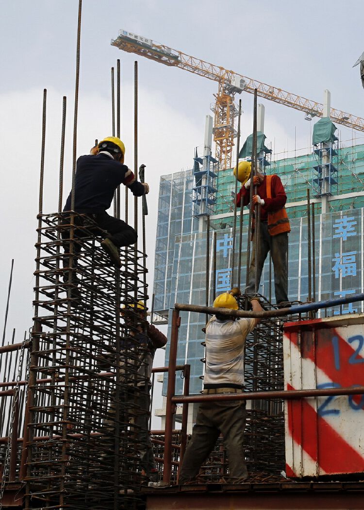 深圳前海新地标崛起!华南扭转建筑第一高楼破百米