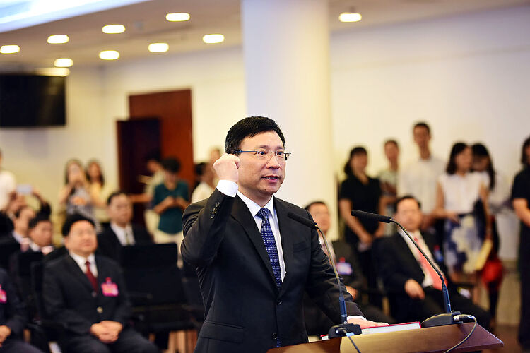 陈如桂任深圳市代市长