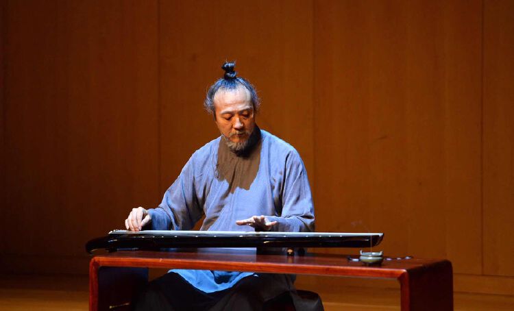 袁中平:昔日热血摇滚青年求道古琴,以琴声对话天地万物