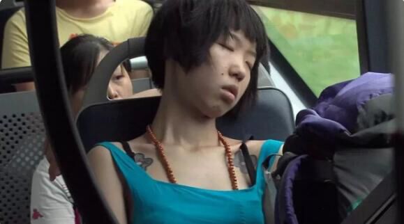 10 月 12 日 -10 月 21 日第一场《出 · 路》 郑琼导演作品放映时间