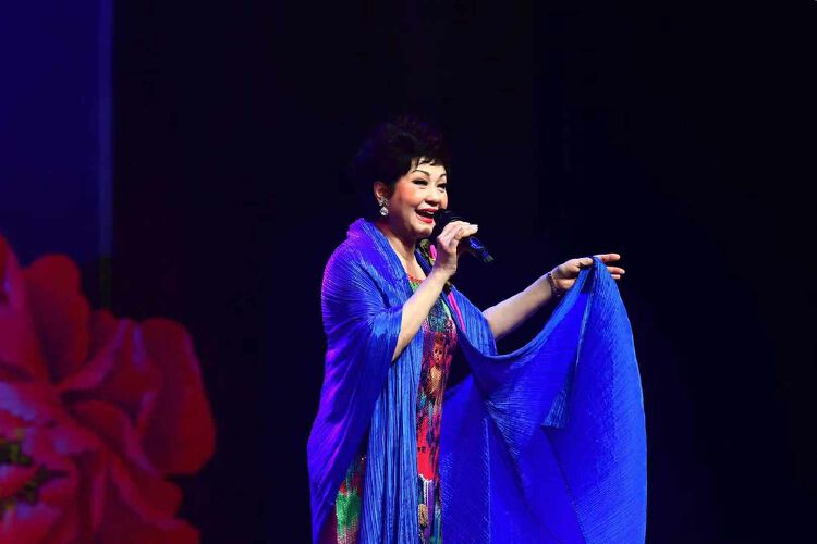 胡美仪演唱《百花亭之恋》《霍小玉诉情》两首粤曲作品△曾慧