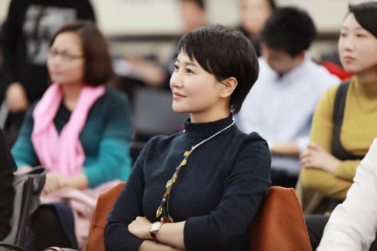 70郭丽1999年毕业于中国政法大学,2011年开始担任中央电视台《法律