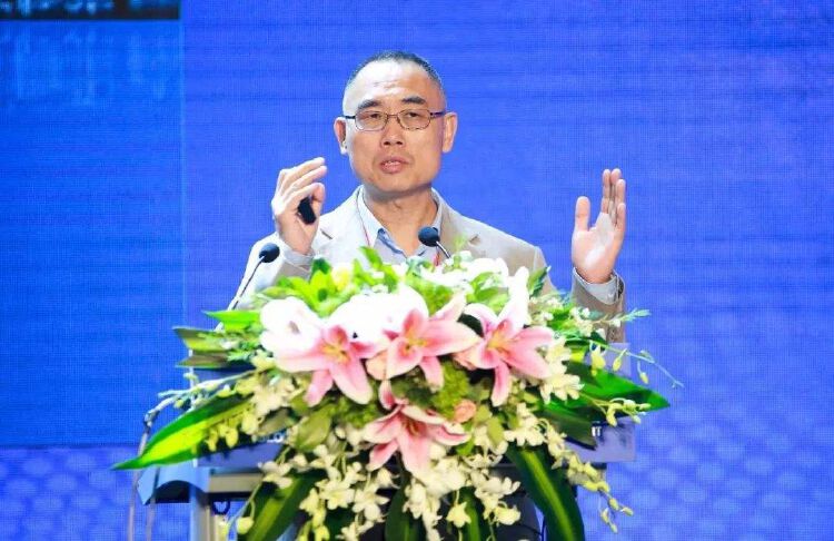 前海微众银行人工智能顾问杨强