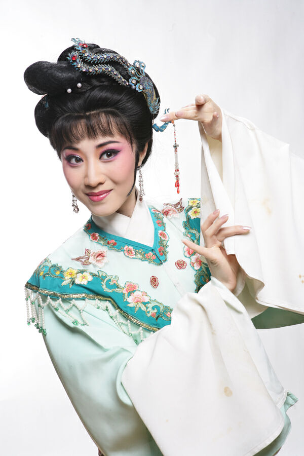 盛舒扬饰演祝英台