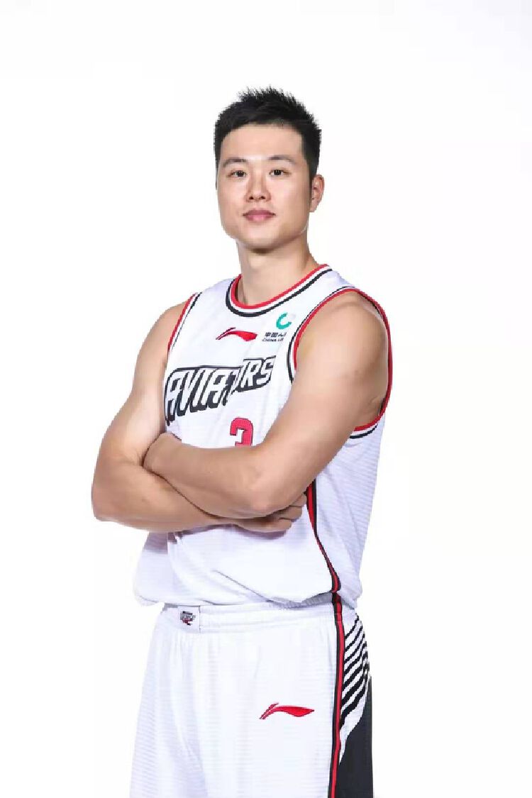 赵义明↑陈柏石↑卢鹏羽↑皮埃尔·杰克逊↑沙巴兹·穆罕默德↑队内最