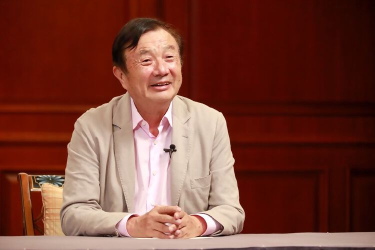 8月31日,华为举行战略预备队学员和新员工座谈会,华为创始人,ceo