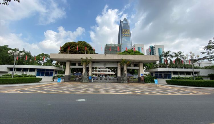 自1979年3月5日,中央和广东决定把宝安县改制为深圳市后,41年间,深圳