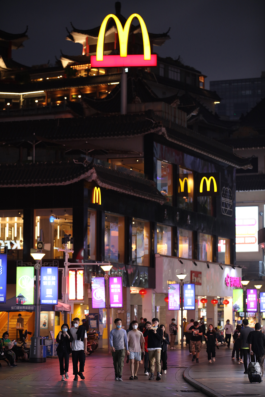 深圳东门老街夜景图片