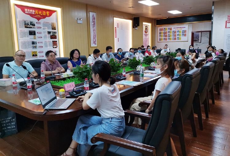 少年花开桃花源—文学之星龙思韵做客"羊台茶座"文学沙龙系列讲座第76