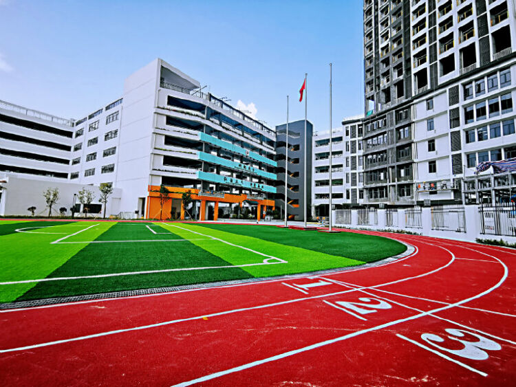 8月21日,记者从深百外教育集团办学董事会了解到,深圳市百外世纪小学