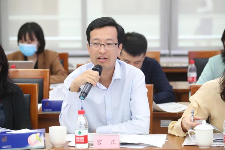 6,深圳市委党校科学社会主义教研部主任,副教授宫正