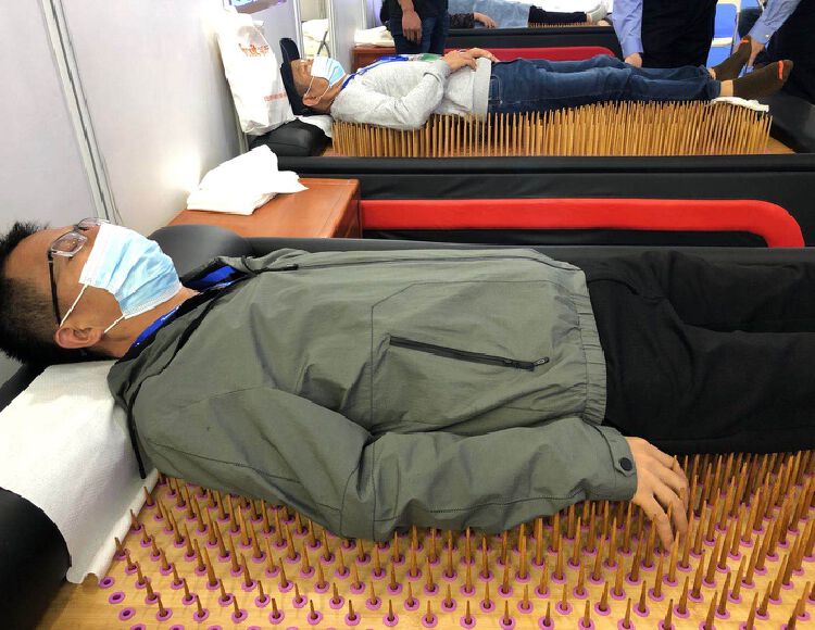 【原创】优眠保健"钉子"床亮相高交会