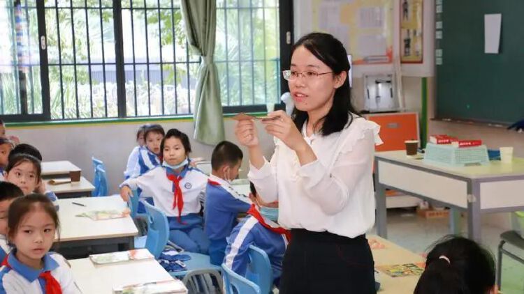 示范引领携手同行深圳市教育科学研究院实验小学光明开展公开示范课