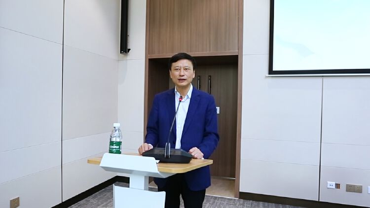 蔡茂强,儿童皮肤病专科主治医师陈旭光及深圳禾正医院总院长刘季春,副