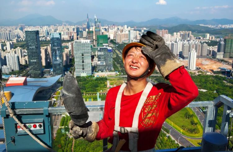 深圳建设者  刘伯良