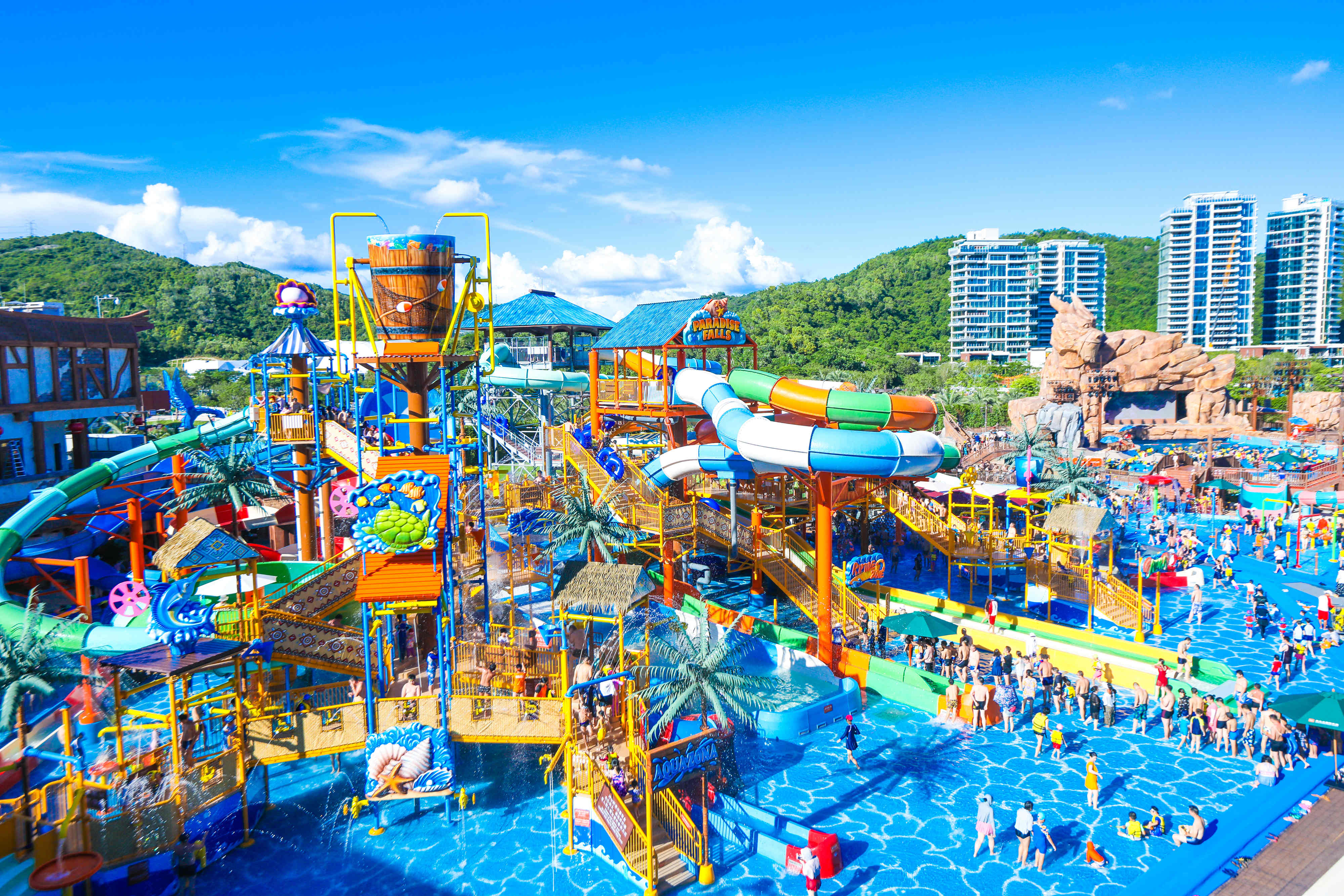 深圳最大滨海旅游度假区——佳兆业国际乐园9月2日开业后,迎来了首个
