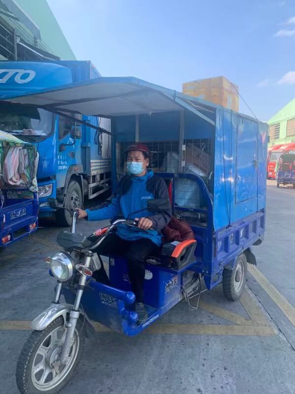 中通"春节不打烊"   特殊新年礼物让深圳快递小哥工作更安心