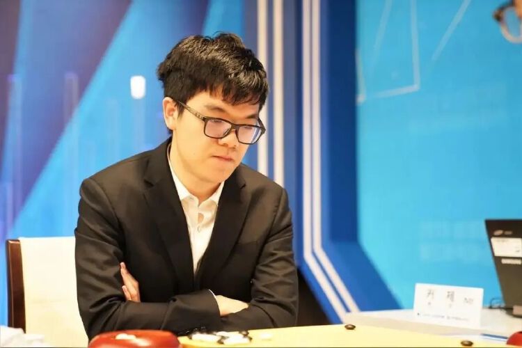 队经过强力引援,在原有班底的基础上将阵容进行了升级:领队梁伟棠九段